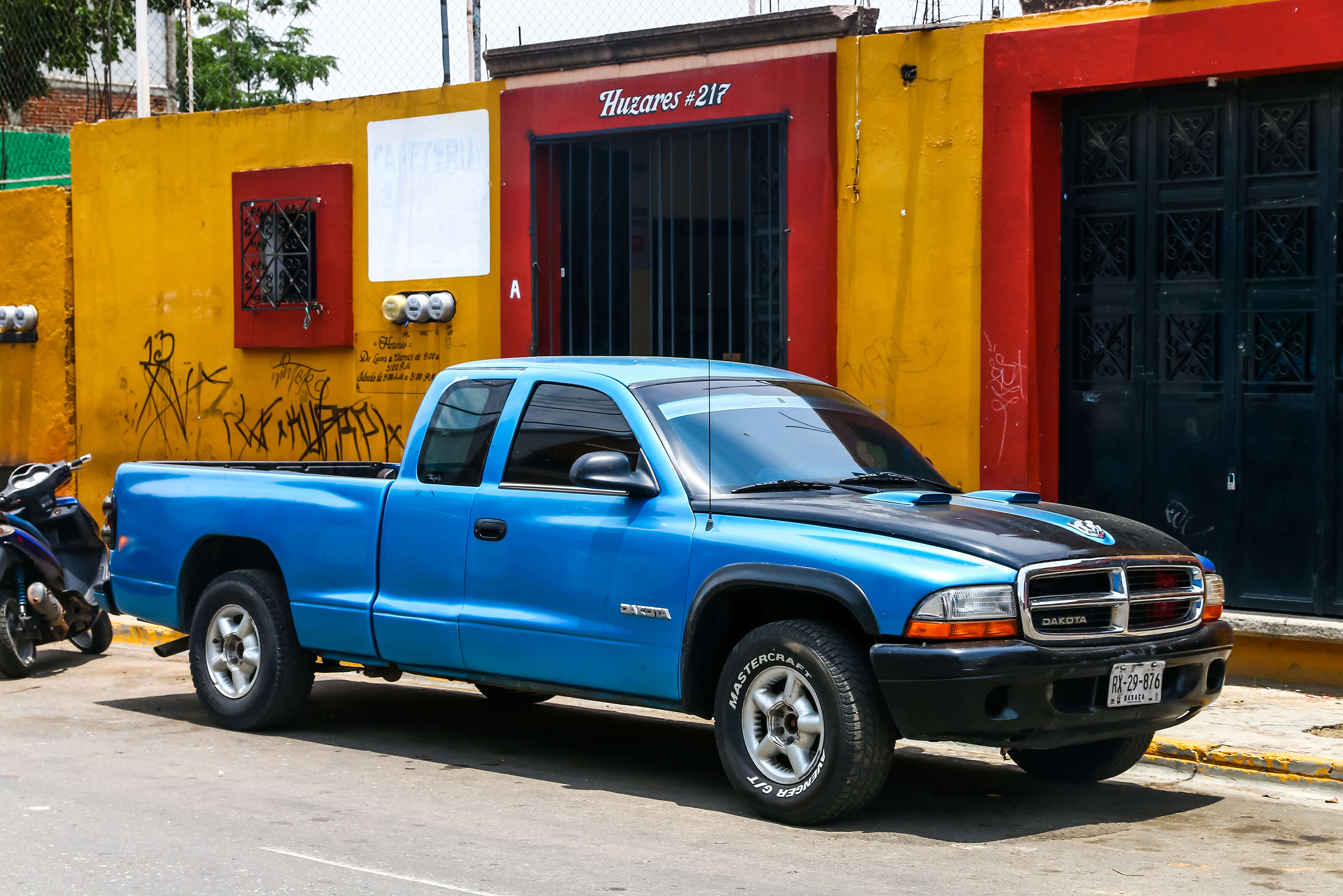 Dodge Dakota Club Cab car insurance costs